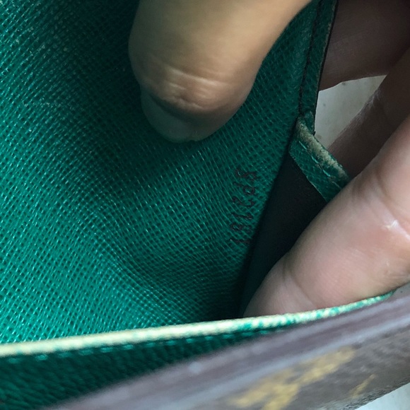 ⛔️KEEP⛔️Authentic Louis Vuitton JOSEPHINE wallet - Picture 8 of 8